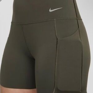 Nike Universa 5" Shorts - M